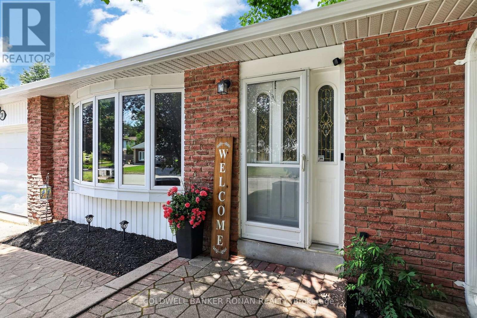 281 Tupper Boulevard, New Tecumseth, Ontario  L9R 1A8 - Photo 4 - N13538676