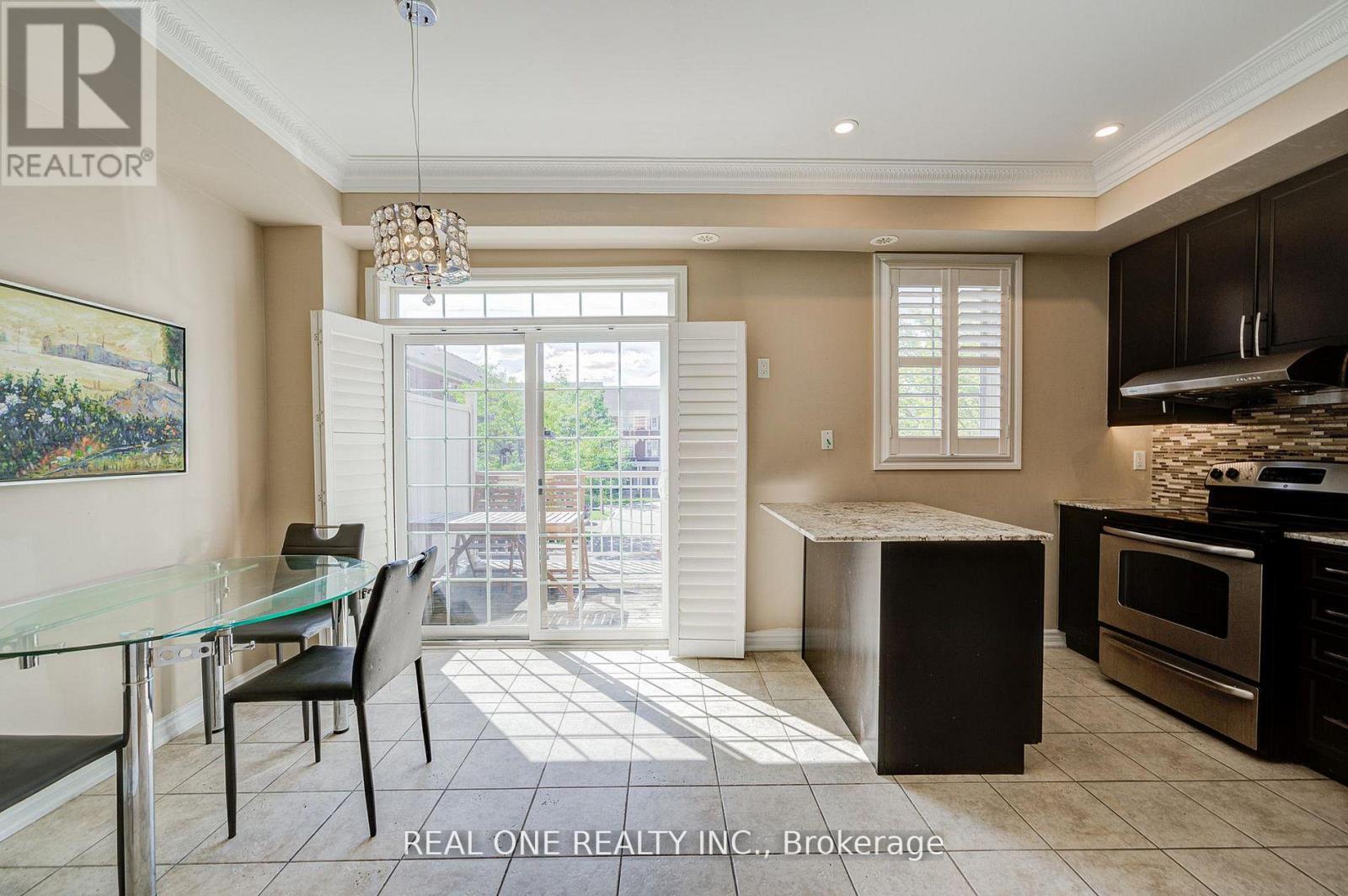 Upper - 9 Ruskov Lane, Markham, Ontario  L6C 0N9 - Photo 10 - N13538760