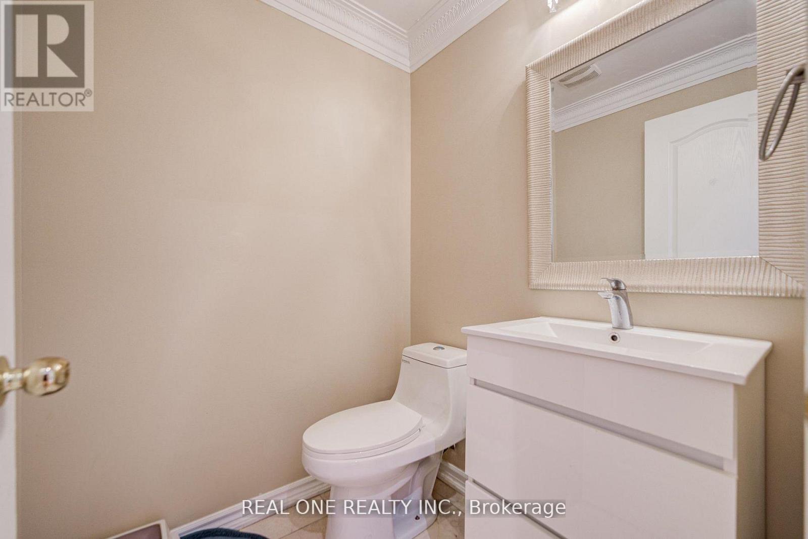 Upper - 9 Ruskov Lane, Markham, Ontario  L6C 0N9 - Photo 15 - N13538760