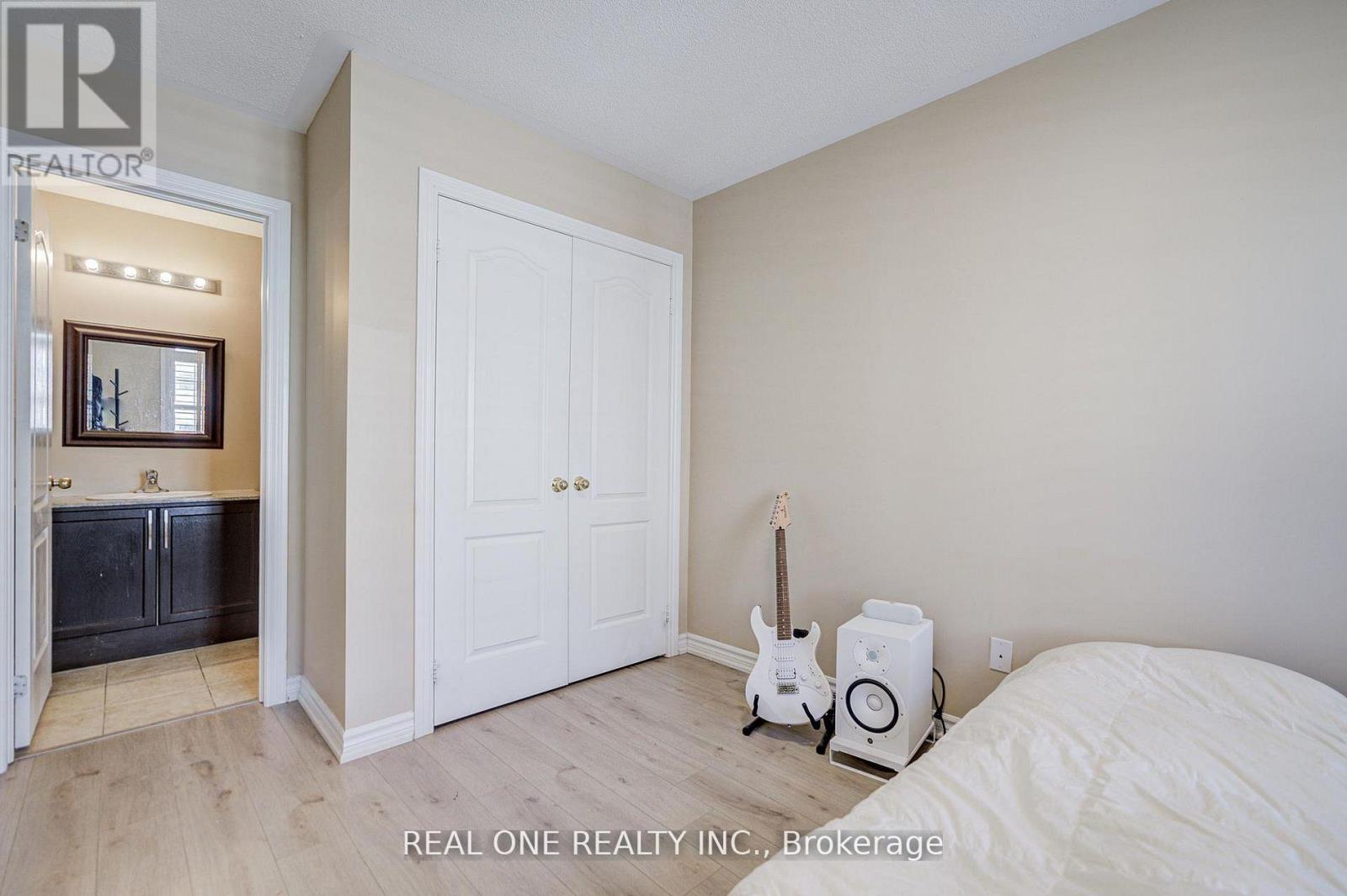 Upper - 9 Ruskov Lane, Markham, Ontario  L6C 0N9 - Photo 18 - N13538760