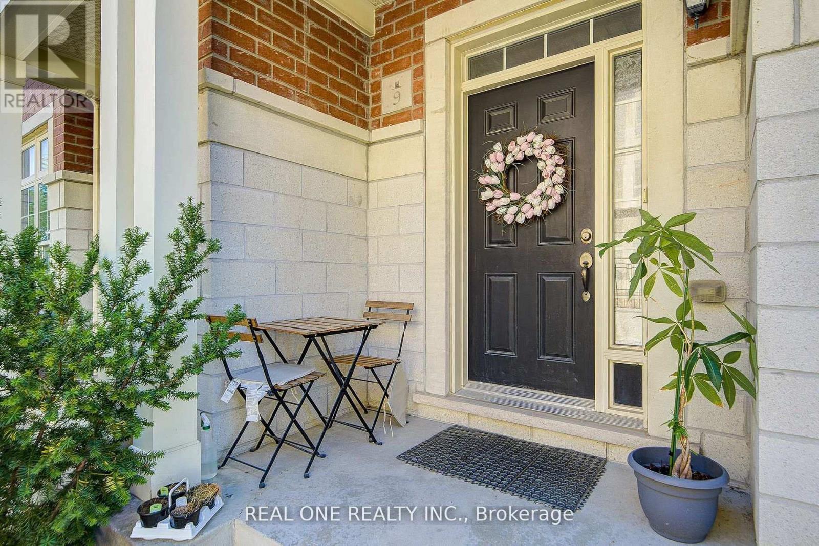 Upper - 9 Ruskov Lane, Markham, Ontario  L6C 0N9 - Photo 2 - N13538760