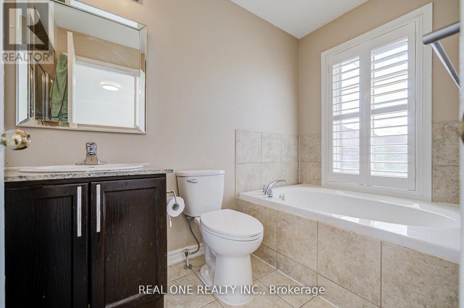 Upper - 9 Ruskov Lane, Markham, Ontario  L6C 0N9 - Photo 21 - N13538760