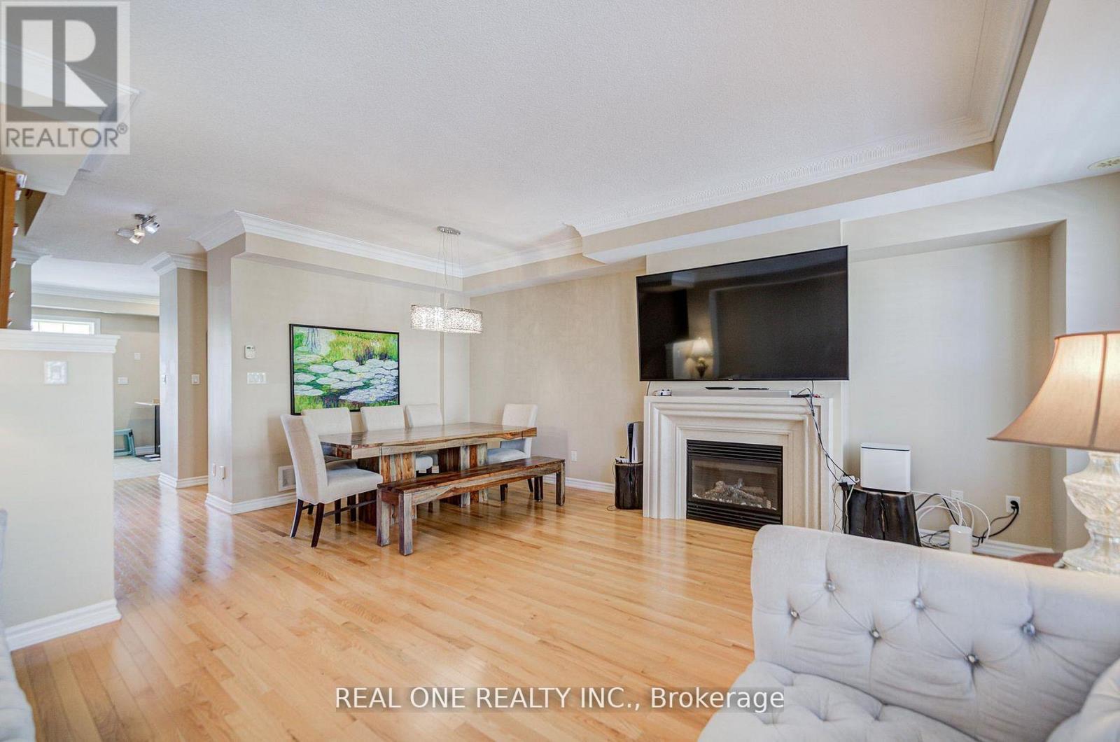 Upper - 9 Ruskov Lane, Markham, Ontario  L6C 0N9 - Photo 8 - N13538760