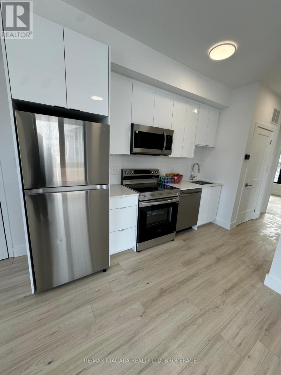 206 - 7727 Wilson Crescent, Niagara Falls, Ontario  L2G 7G5 - Photo 3 - X13538640