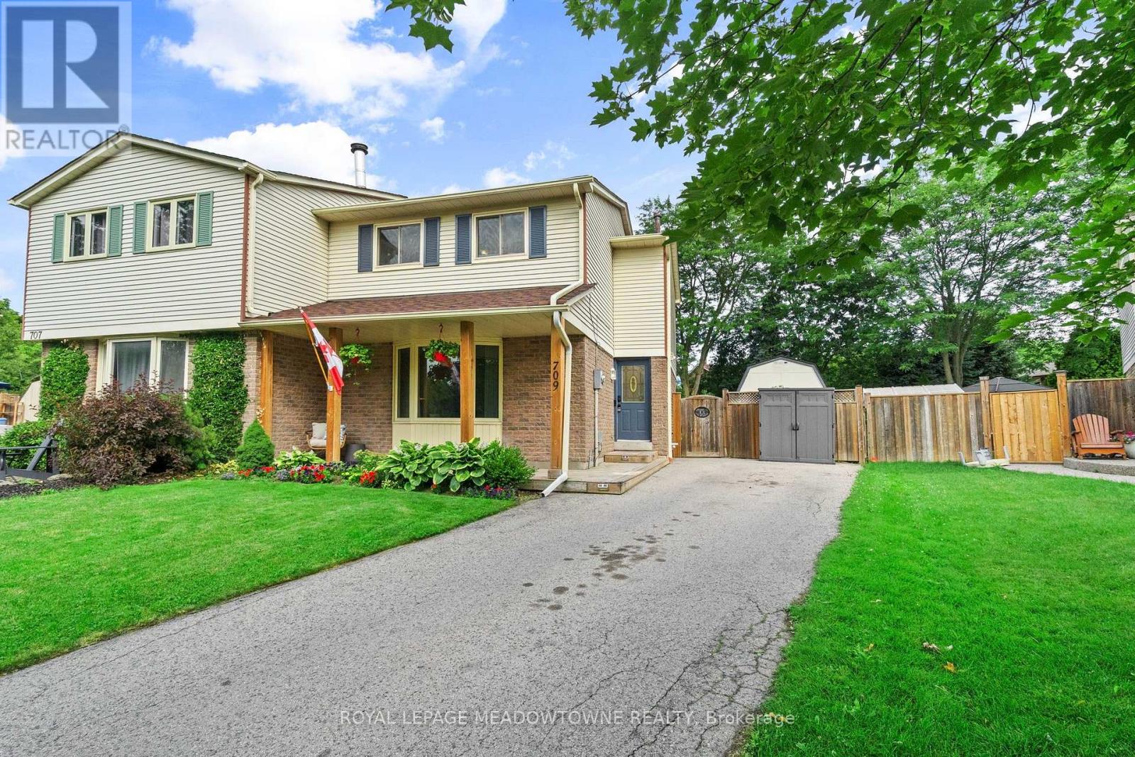 709 Middleton Crescent, Milton, Ontario  L9T 4C2 - Photo 1 - W13538638