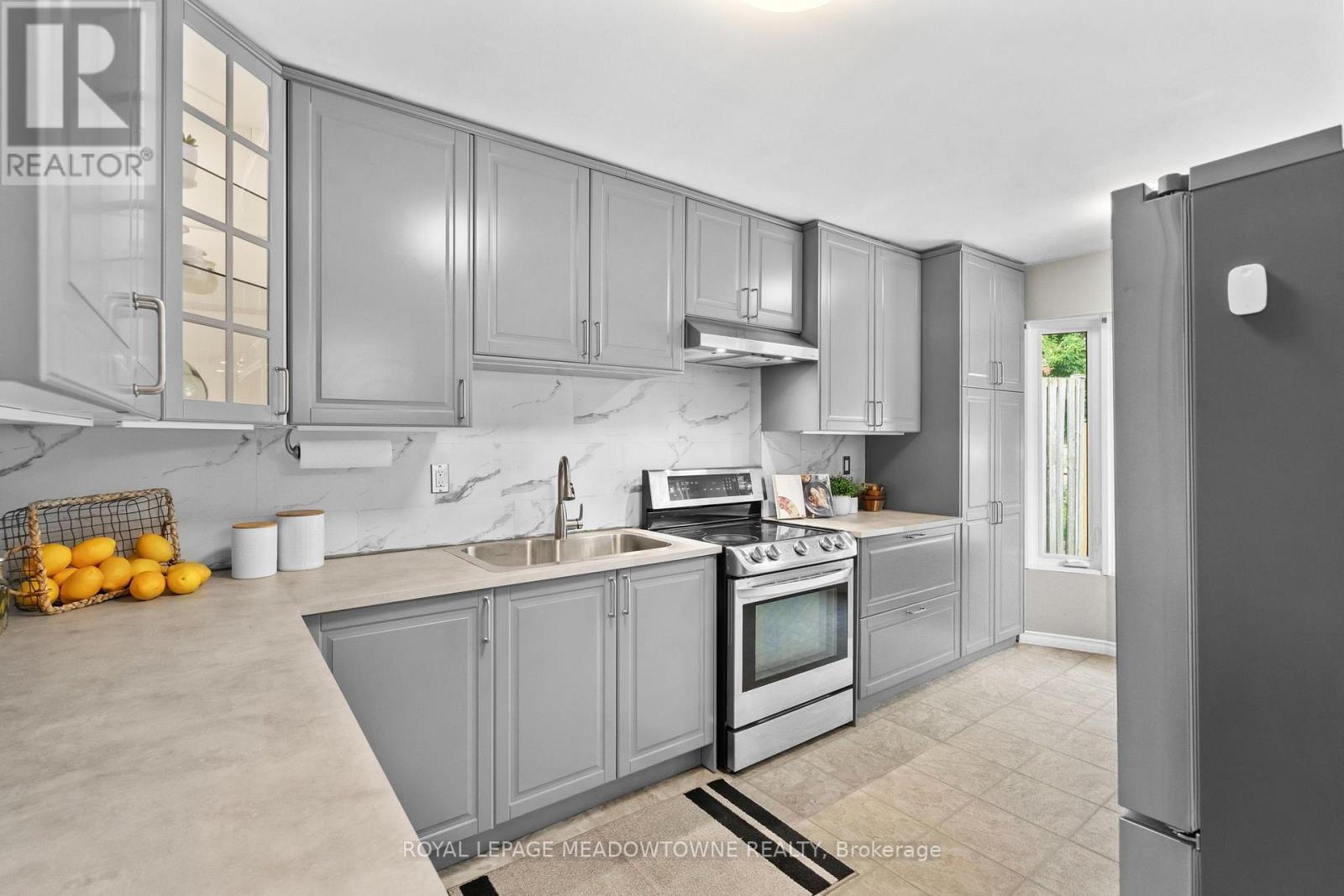 709 Middleton Crescent, Milton, Ontario  L9T 4C2 - Photo 11 - W13538638