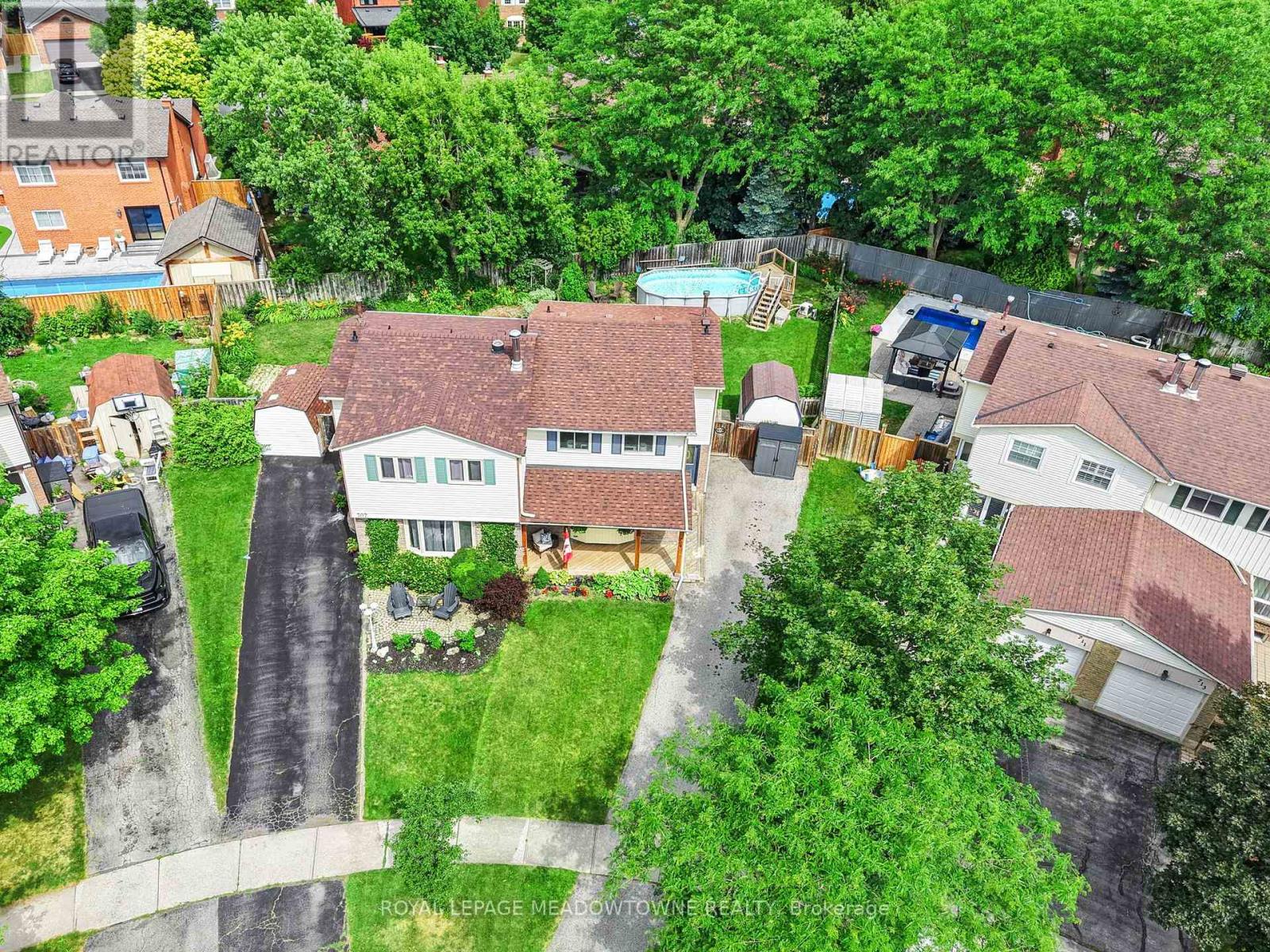 709 Middleton Crescent, Milton, Ontario  L9T 4C2 - Photo 2 - W13538638