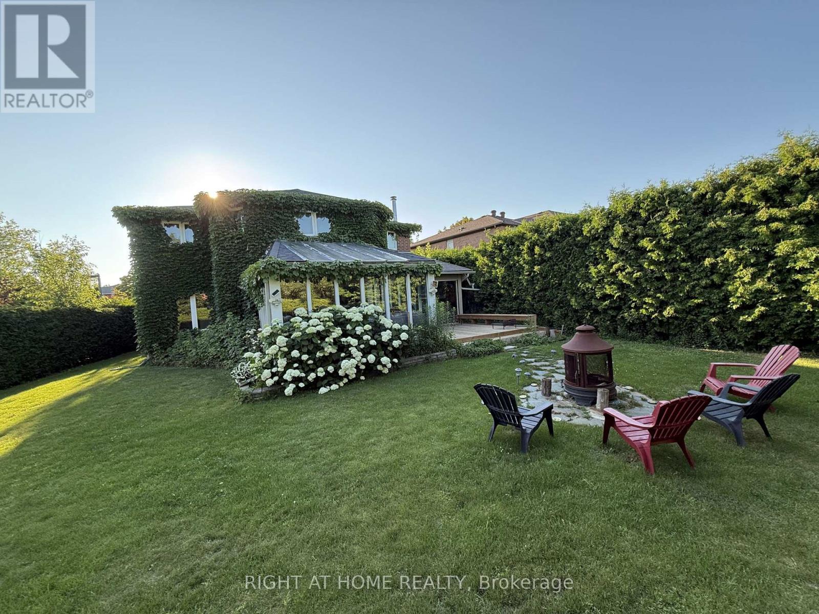 43 Topham Crescent, Richmond Hill, Ontario  L4C 9H1 - Photo 40 - N13538704