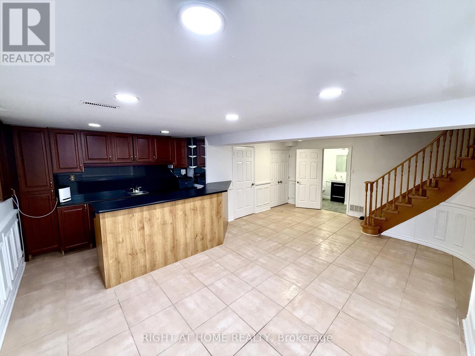 43 Topham Crescent, Richmond Hill, Ontario  L4C 9H1 - Photo 28 - N13538704