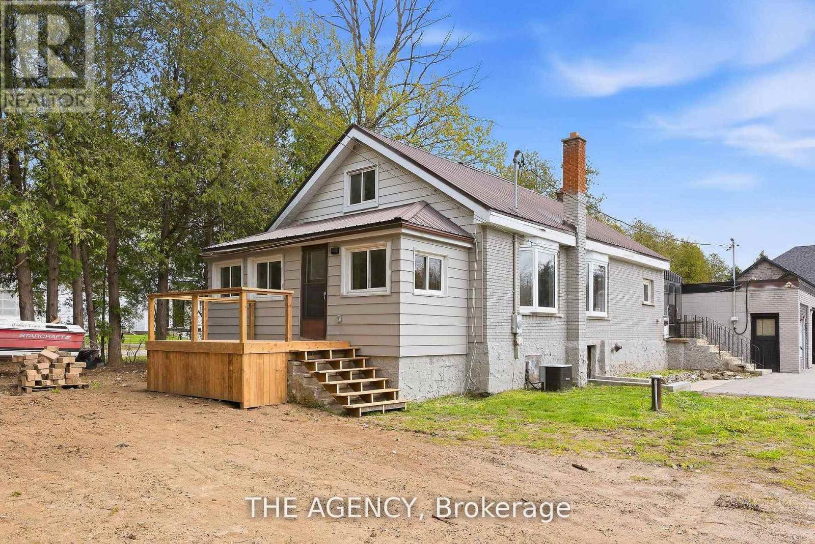 B - 75 ROBINSON ROAD, North Dumfries
