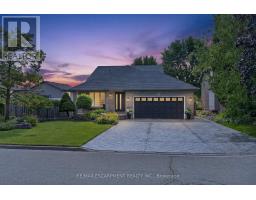 51 CABRIOLET CRESCENT, Hamilton, Ontario
