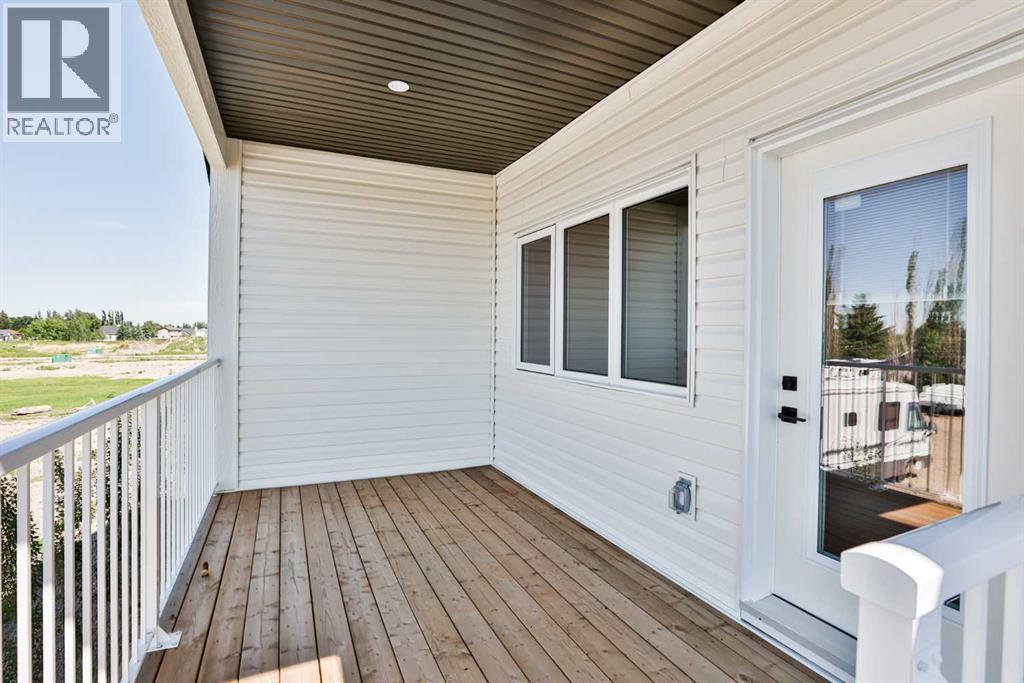 425 Meadowlark Way, Vulcan, Alberta  T0L 2B0 - Photo 3 - A2256909