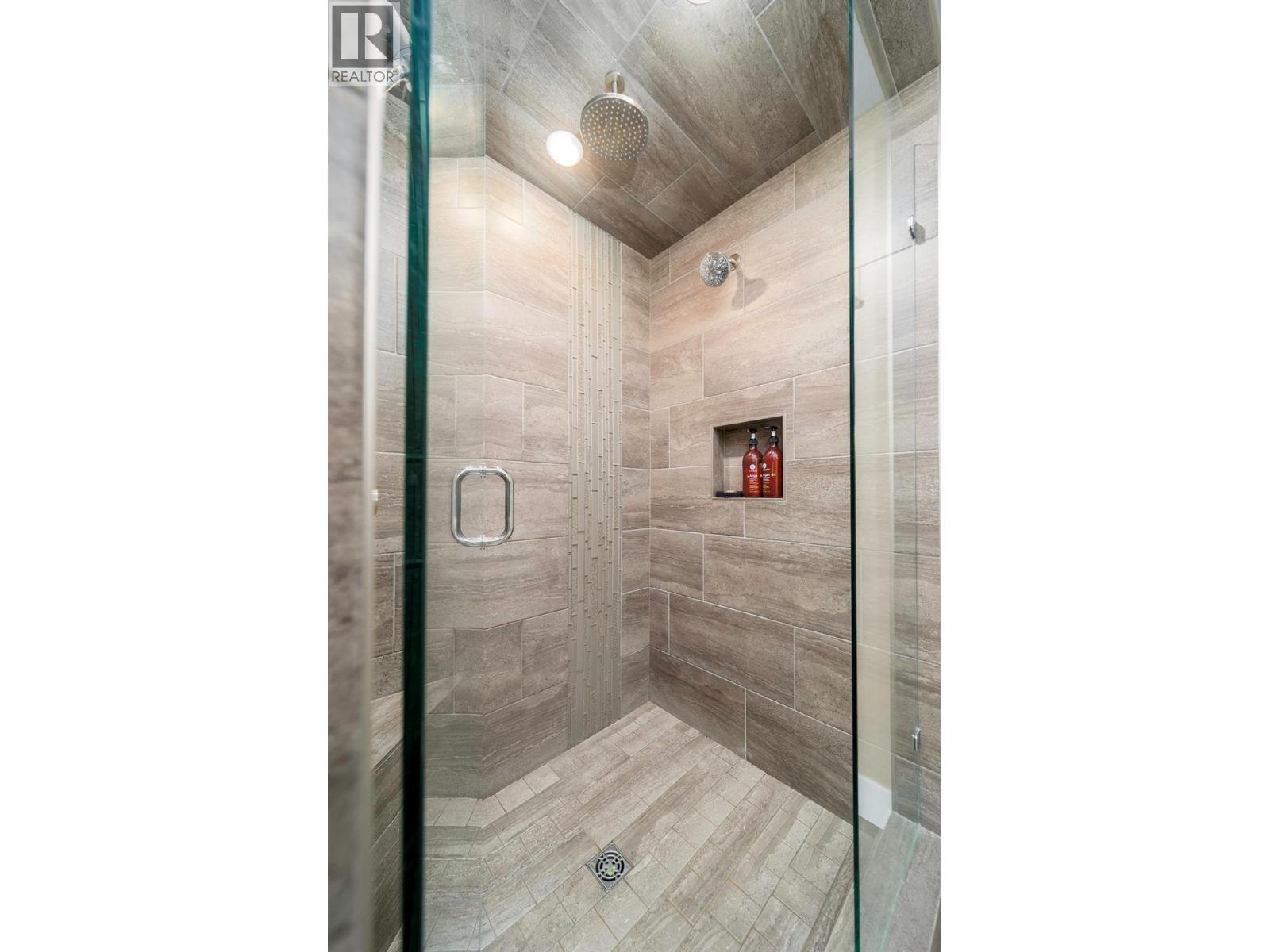 3942 Pine Valley Drive, Kelowna, British Columbia  V1X 8E5 - Photo 27 - 10393254