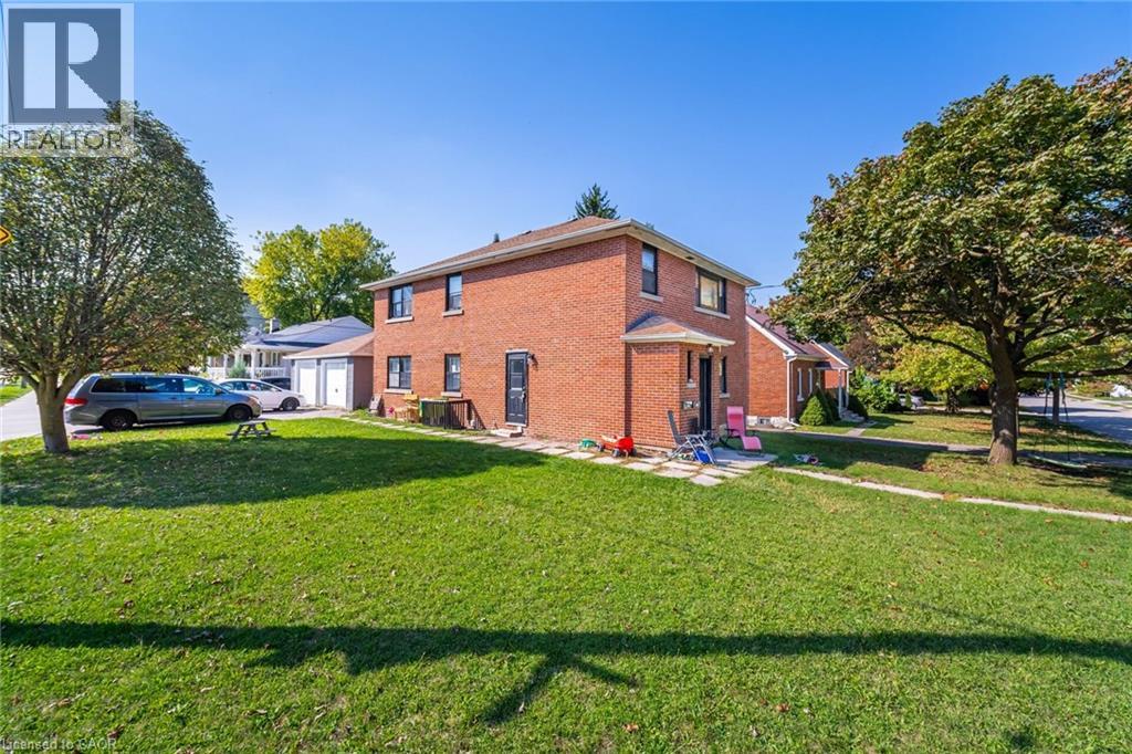 21 Beverley Street Unit# (Lower), Waterloo, Ontario  N2L 2H5 - Photo 1 - 40846335