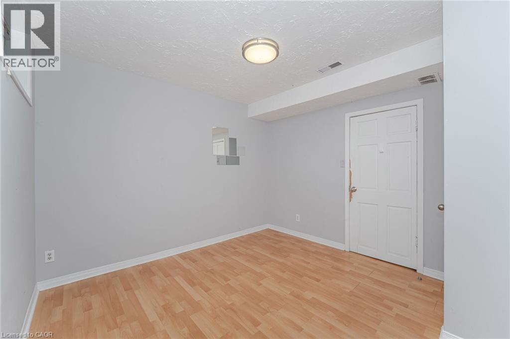 21 Beverley Street Unit# (Lower), Waterloo, Ontario  N2L 2H5 - Photo 17 - 40846335