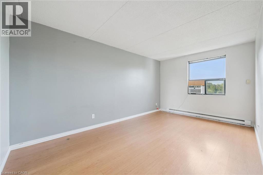 65 N Silvercreek Parkway N Unit# 404, Guelph, Ontario  N1H 7R9 - Photo 22 - 40844918