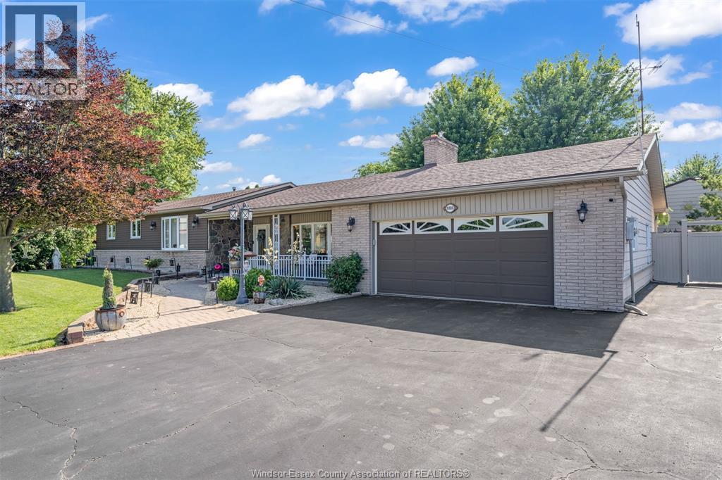 9525 WALKER ROAD, McGregor, Ontario