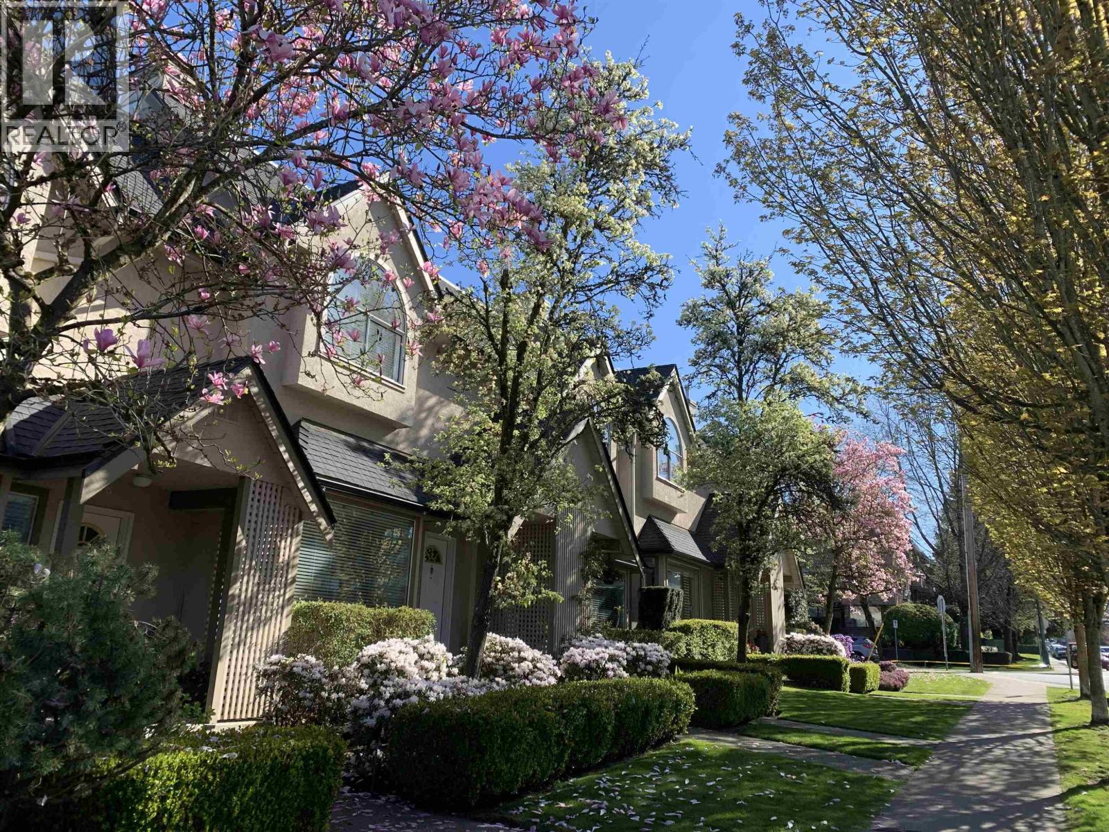 4 1701 CHESTERFIELD AVENUE, north vancouver, British Columbia