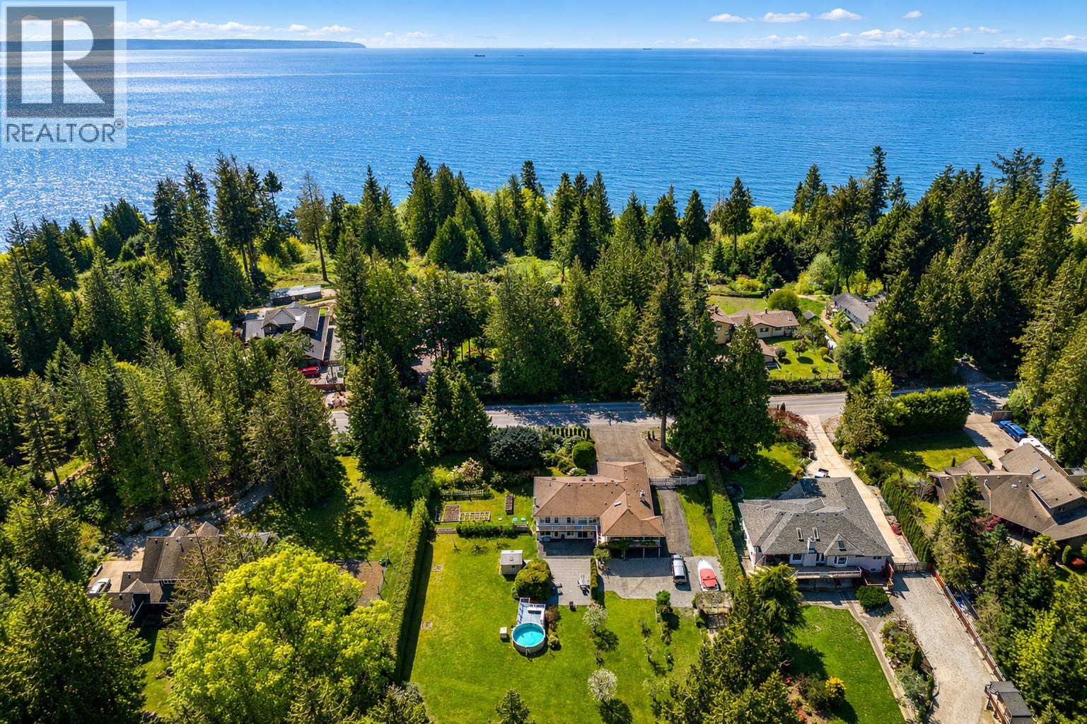 7904 REDROOFFS ROAD, halfmoon bay, British Columbia
