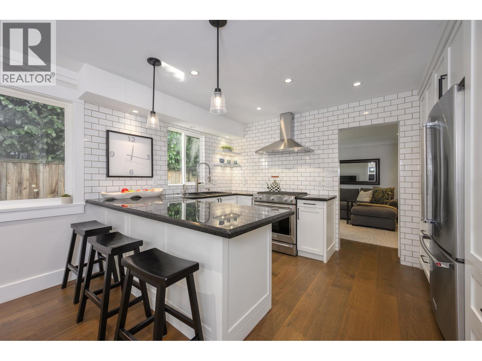 5544 Woodchuck Place, North Vancouver, British Columbia  V7R 4P1 - Photo 14 - R3144004