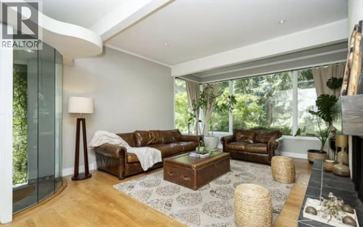 3841 Bayridge Avenue, West Vancouver, British Columbia  V7V 3J3 - Photo 2 - R3143963