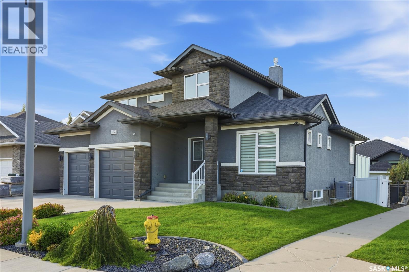 102 Teal Crescent, Saskatoon, Saskatchewan  S7T 0P9 - Photo 2 - SK041909