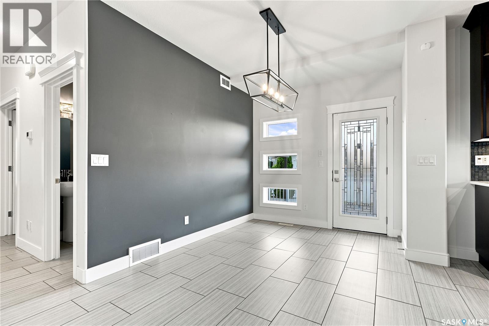 102 Teal Crescent, Saskatoon, Saskatchewan  S7T 0P9 - Photo 10 - SK041909