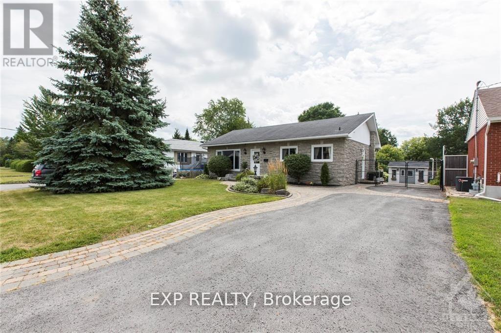 28 APPLEFORD STREET, Ottawa