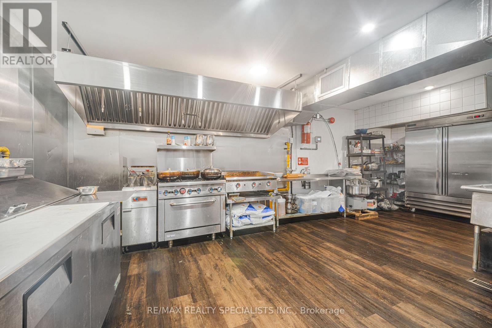 5703 Ferry Street, Niagara Falls, Ontario  L2G 1S5 - Photo 10 - X13538954