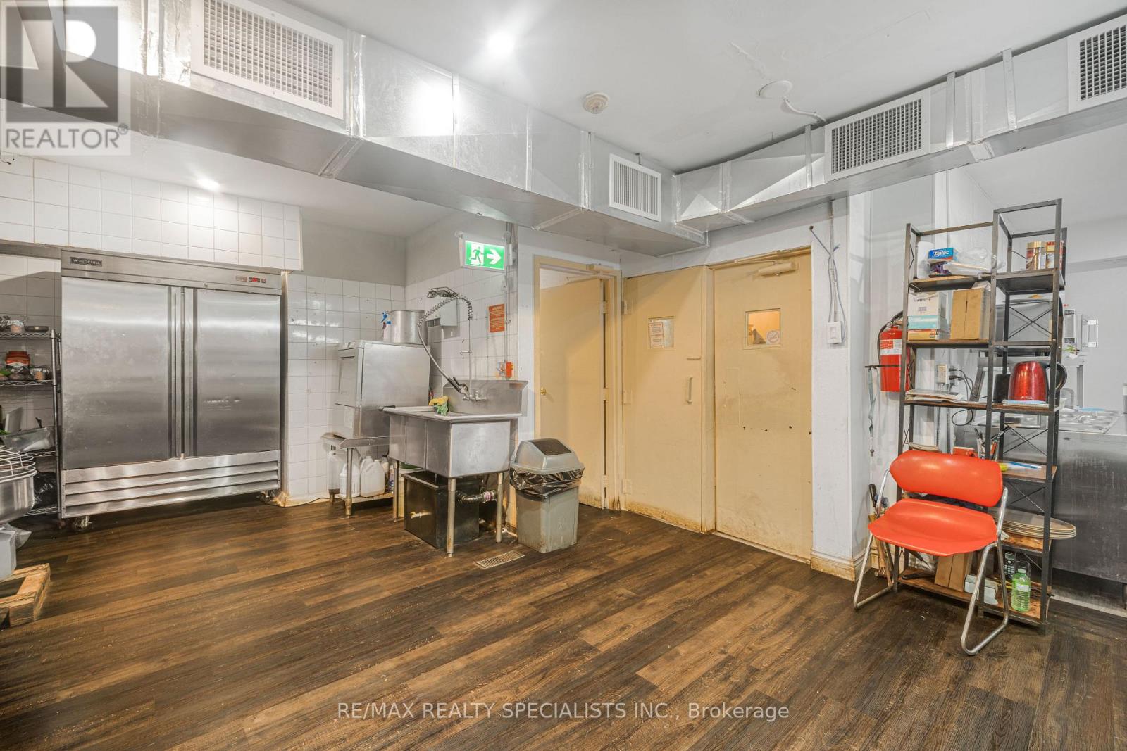 5703 Ferry Street, Niagara Falls, Ontario  L2G 1S5 - Photo 13 - X13538954