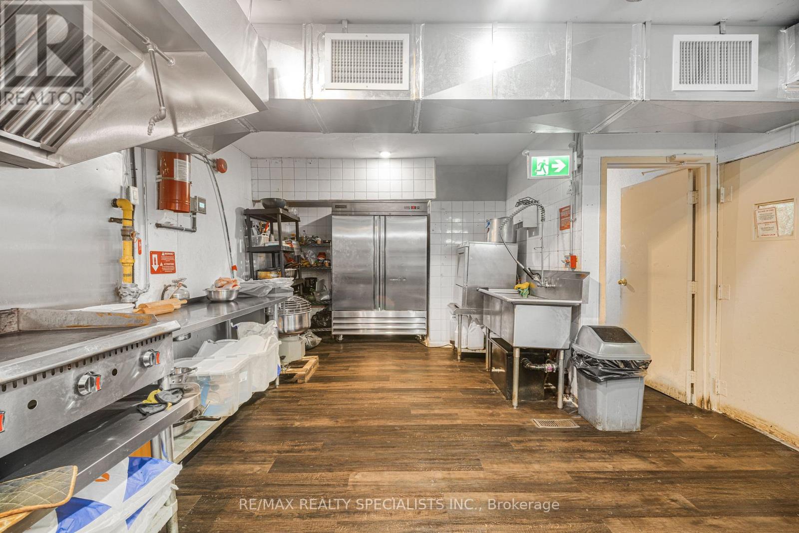 5703 Ferry Street, Niagara Falls, Ontario  L2G 1S5 - Photo 14 - X13538954