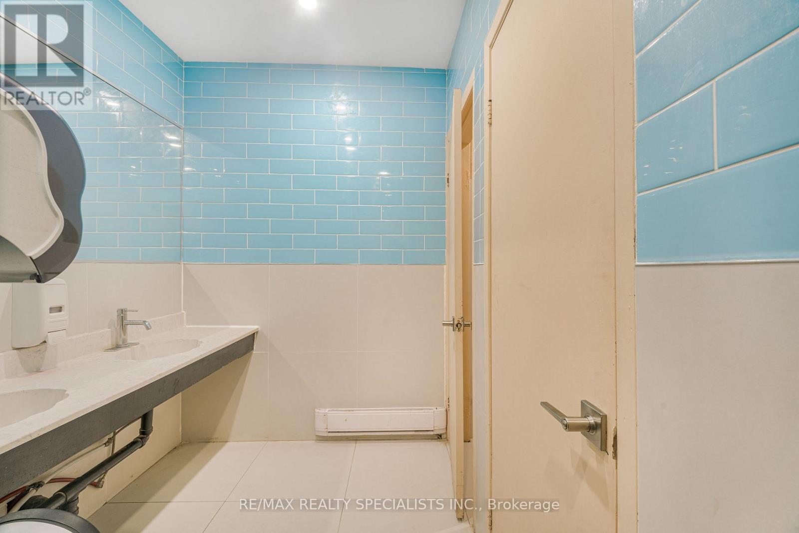 5703 Ferry Street, Niagara Falls, Ontario  L2G 1S5 - Photo 24 - X13538954