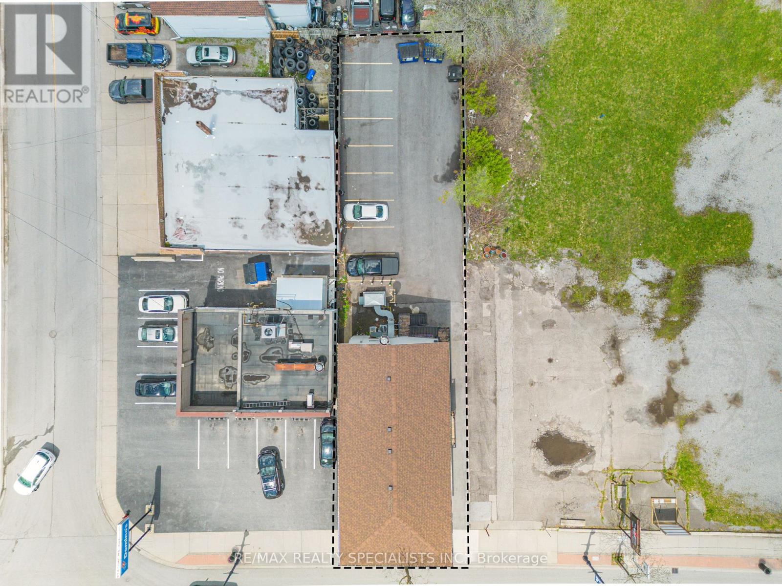 5703 Ferry Street, Niagara Falls, Ontario  L2G 1S5 - Photo 3 - X13538954