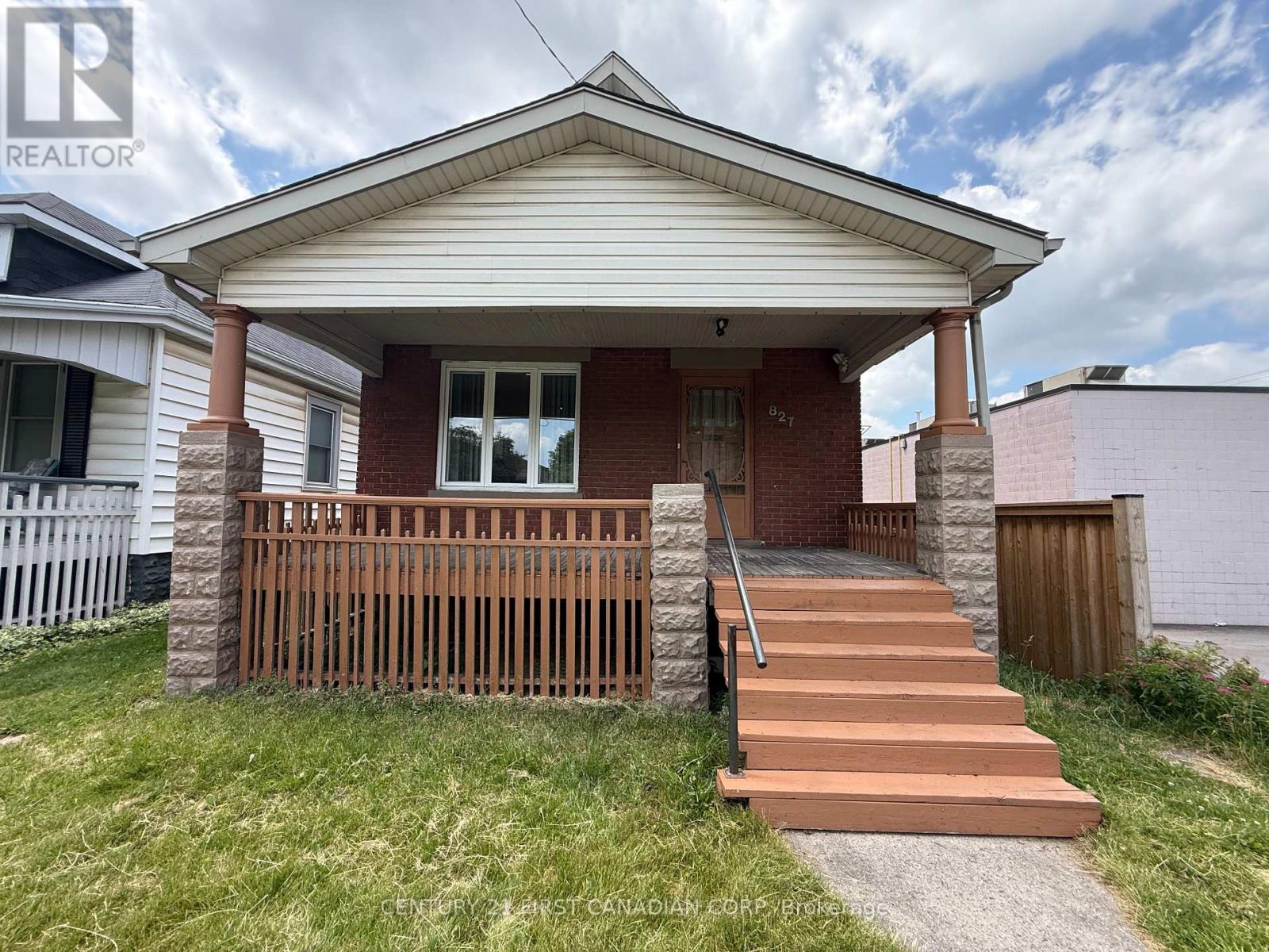 827 QUEBEC STREET, London East, Ontario