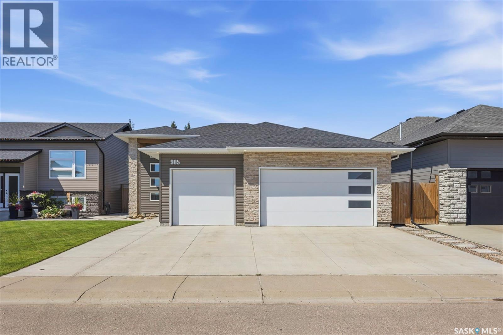 905 Salmon WAY, Martensville, Saskatchewan