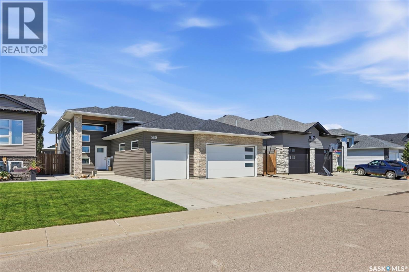 905 Salmon Way, Martensville, Saskatchewan  S0K 2T1 - Photo 45 - SK041681