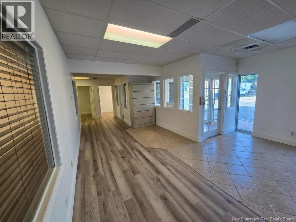 396 King, Bathurst, New Brunswick  E2A 1P3 - Photo 14 - NB143638