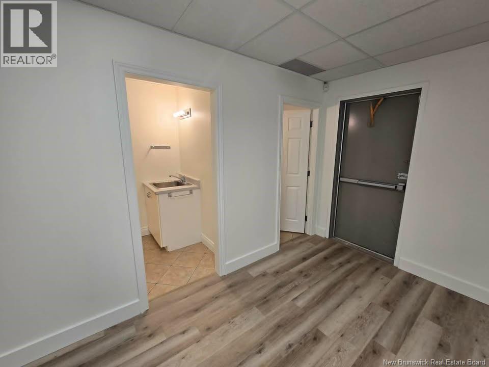 396 King, Bathurst, New Brunswick  E2A 1P3 - Photo 18 - NB143638