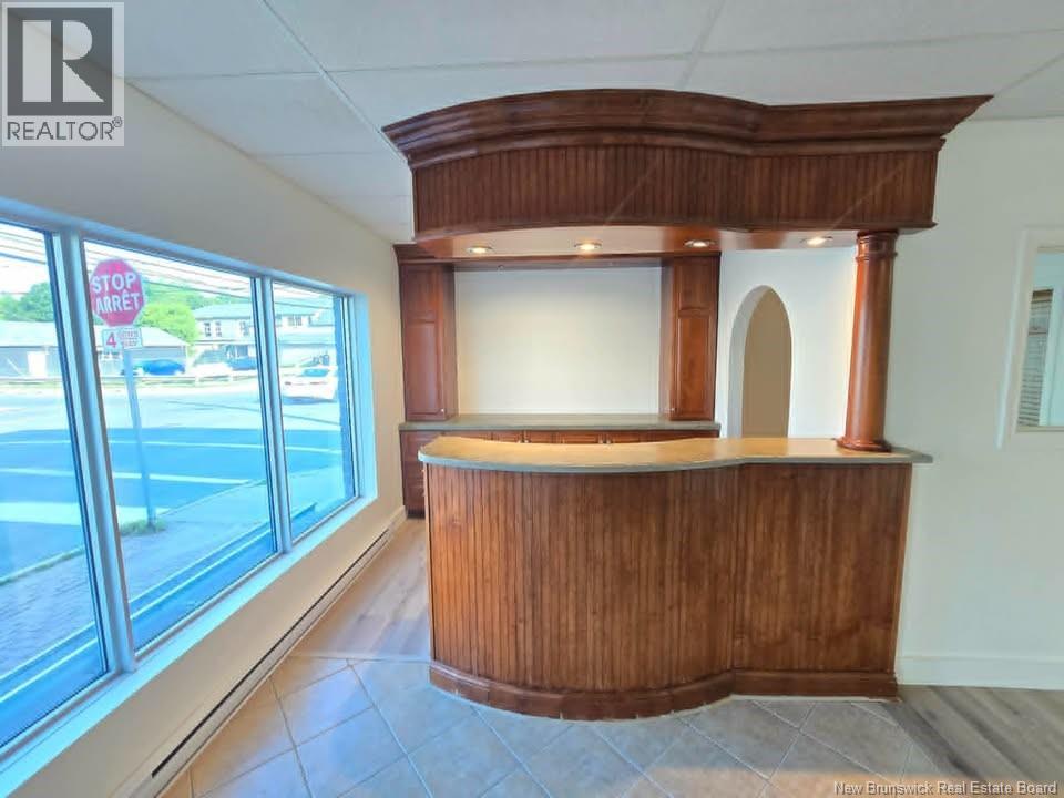 396 King, Bathurst, New Brunswick  E2A 1P3 - Photo 6 - NB143638