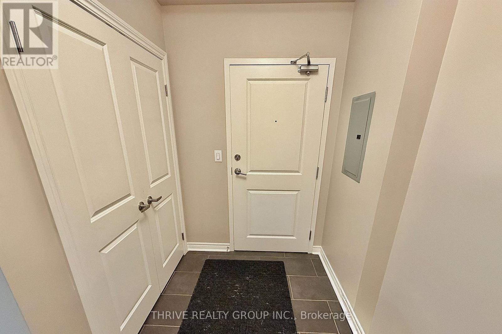 1607 - 330 Ridout Street, London East, Ontario  N6C 3Z3 - Photo 2 - X13538096
