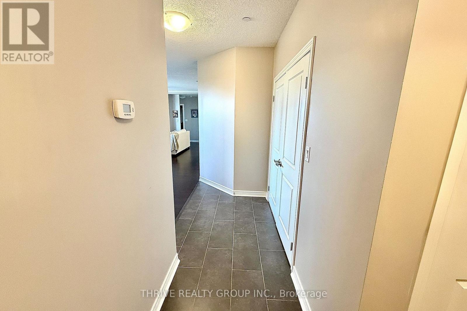 1607 - 330 Ridout Street, London East, Ontario  N6C 3Z3 - Photo 3 - X13538096