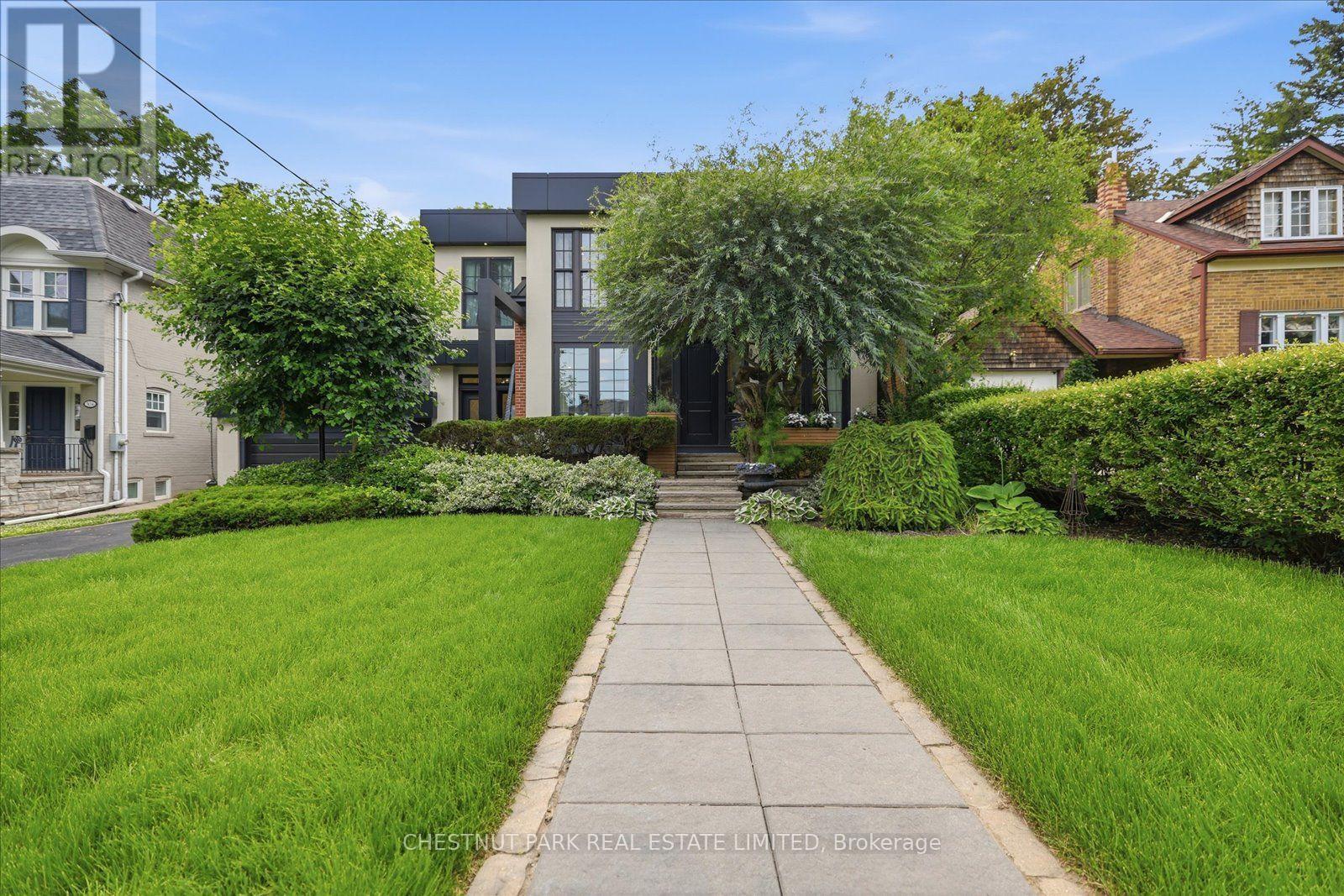 310 BESSBOROUGH DRIVE, Toronto, Ontario