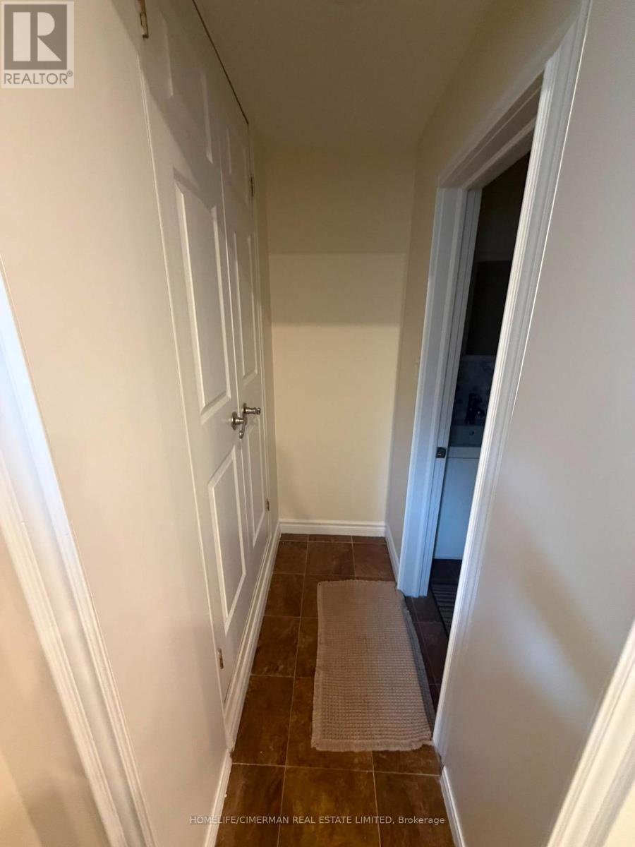 Basement Unit 1 - 92 Alexis Boulevard, Toronto, Ontario  M3H 2P7 - Photo 18 - C13539056