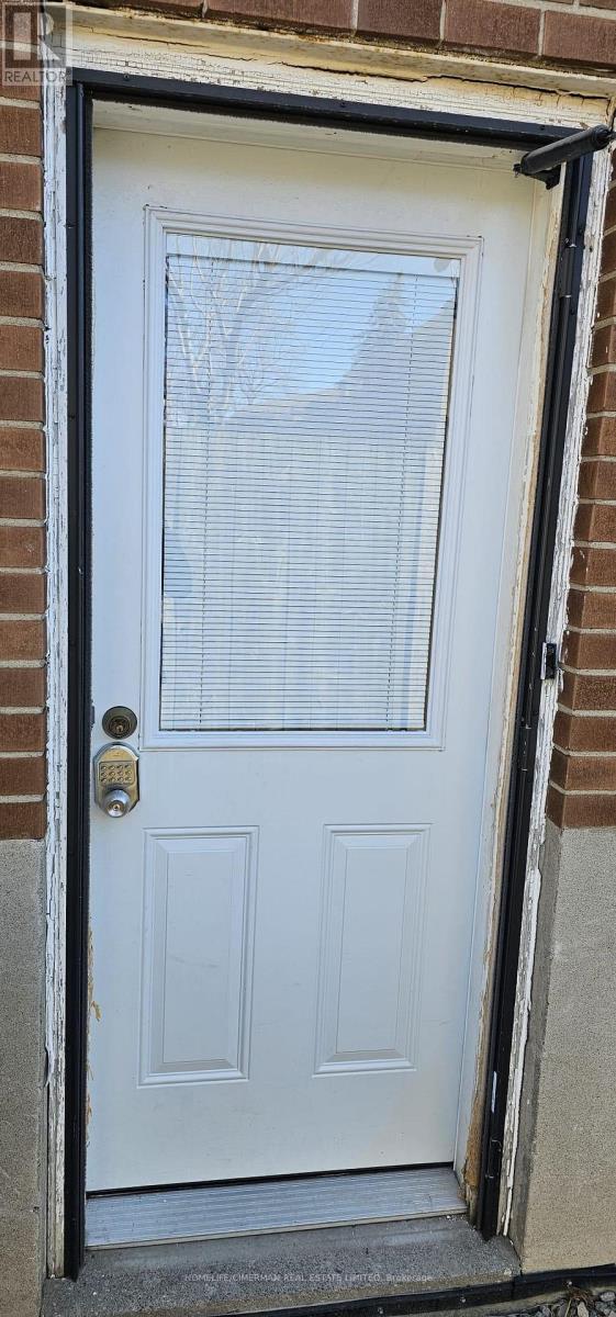 Basement Unit 1 - 92 Alexis Boulevard, Toronto, Ontario  M3H 2P7 - Photo 25 - C13539056