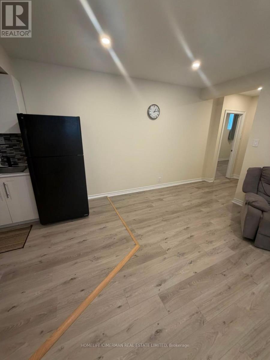 Basement Unit 1 - 92 Alexis Boulevard, Toronto, Ontario  M3H 2P7 - Photo 9 - C13539056