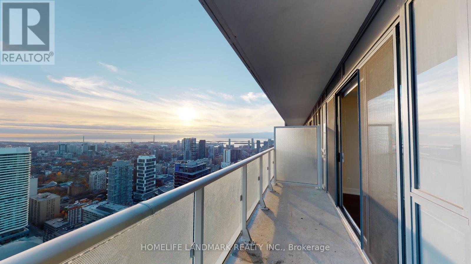 5306 - 7 Grenville Street, Toronto, Ontario  M4Y 0E9 - Photo 14 - C13539122