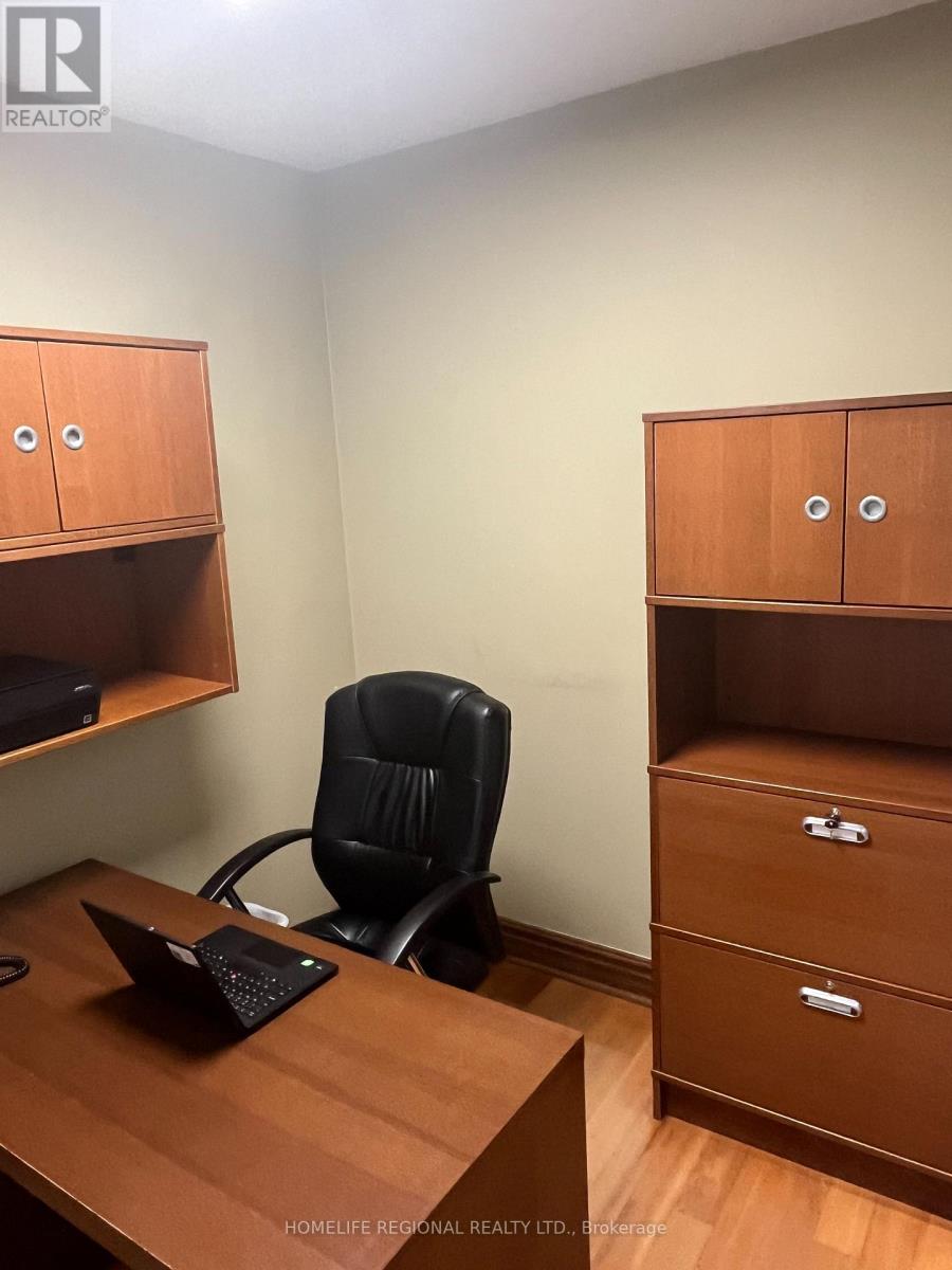 Office No. 7 - 823 College Street, Toronto, Ontario  M6G 1C9 - Photo 5 - C13539124