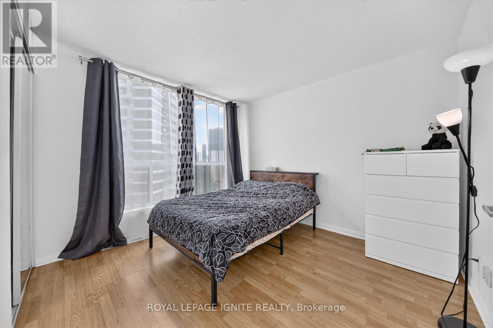 1206 - 24 Wellesley Street W, Toronto, Ontario  M4Y 2X6 - Photo 24 - C13539134