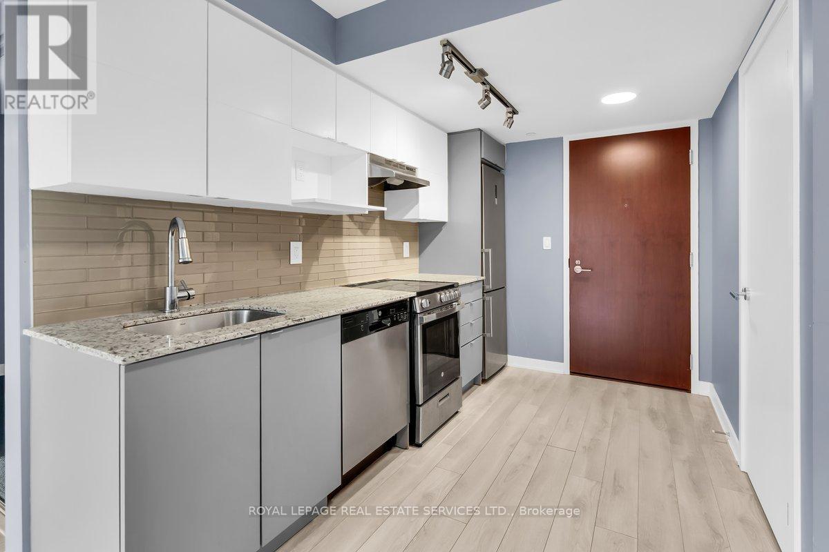 401 - 120 Varna Drive, Toronto, Ontario  M6A 0B3 - Photo 8 - C13539210