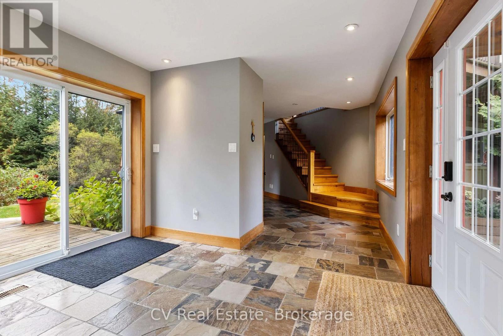 156 Chamonix Crescent, Blue Mountains, Ontario  L9Y 0S7 - Photo 30 - X13539252
